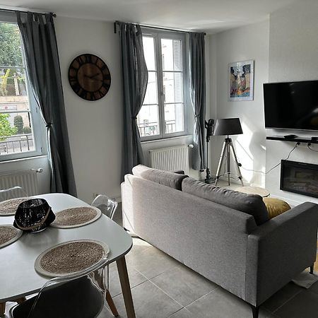 Appartement Avec Terrasse Au Puy Le Puy-en-Velay Eksteriør billede