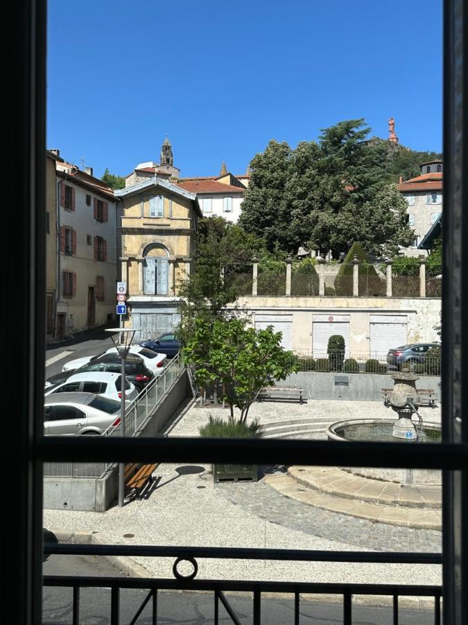 Appartement Avec Terrasse Au Puy Le Puy-en-Velay Eksteriør billede